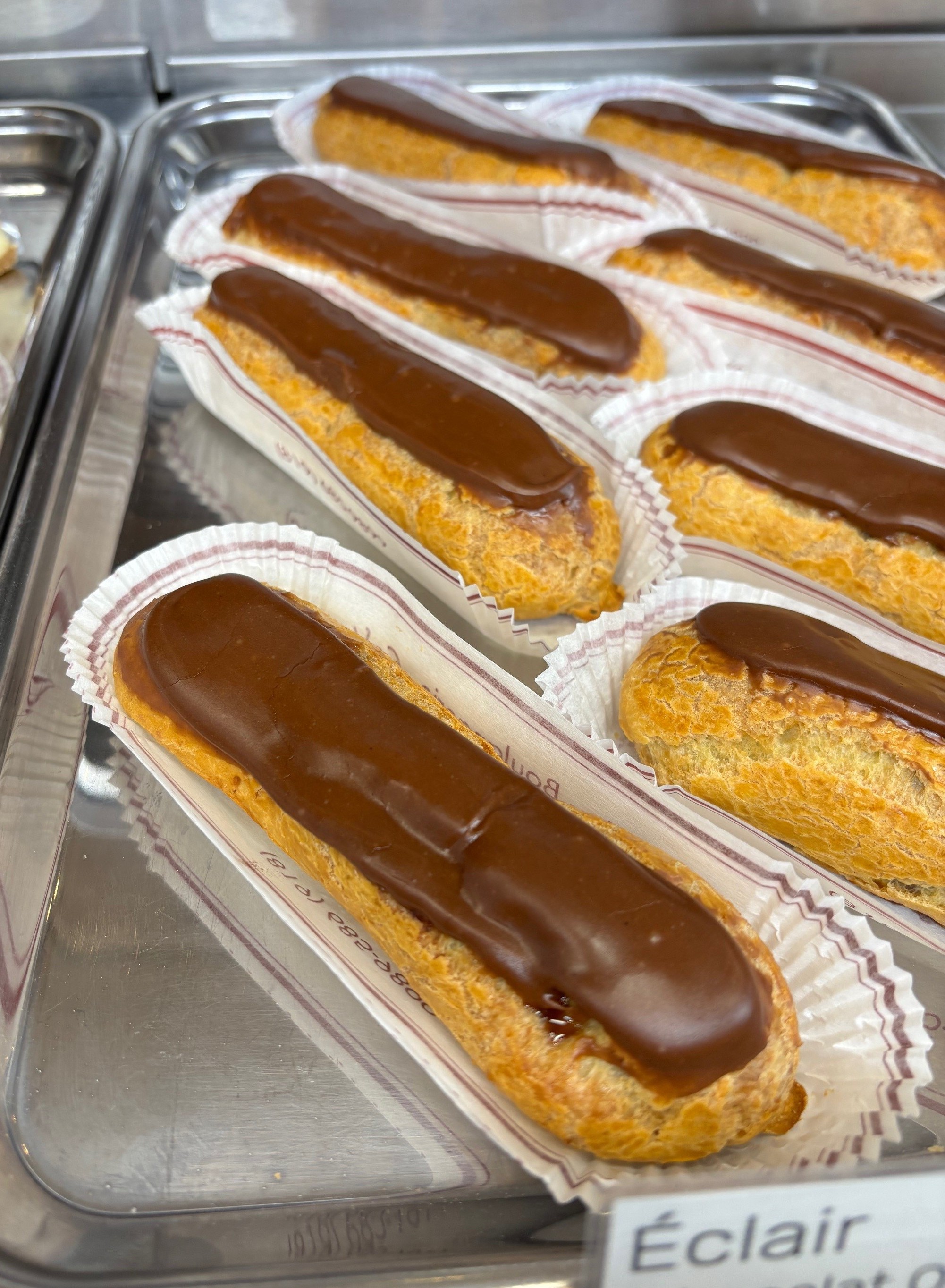 Éclair au chocolat ou au café