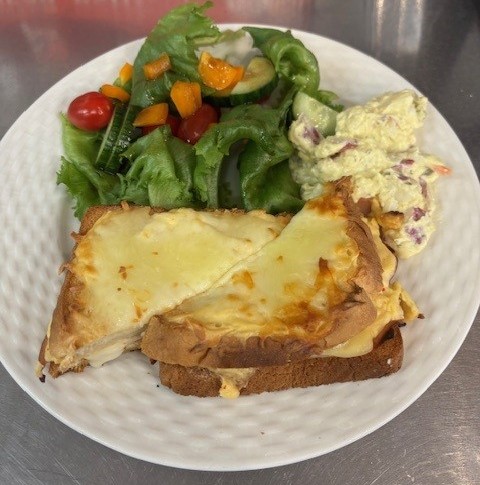Croque-monsieur salade