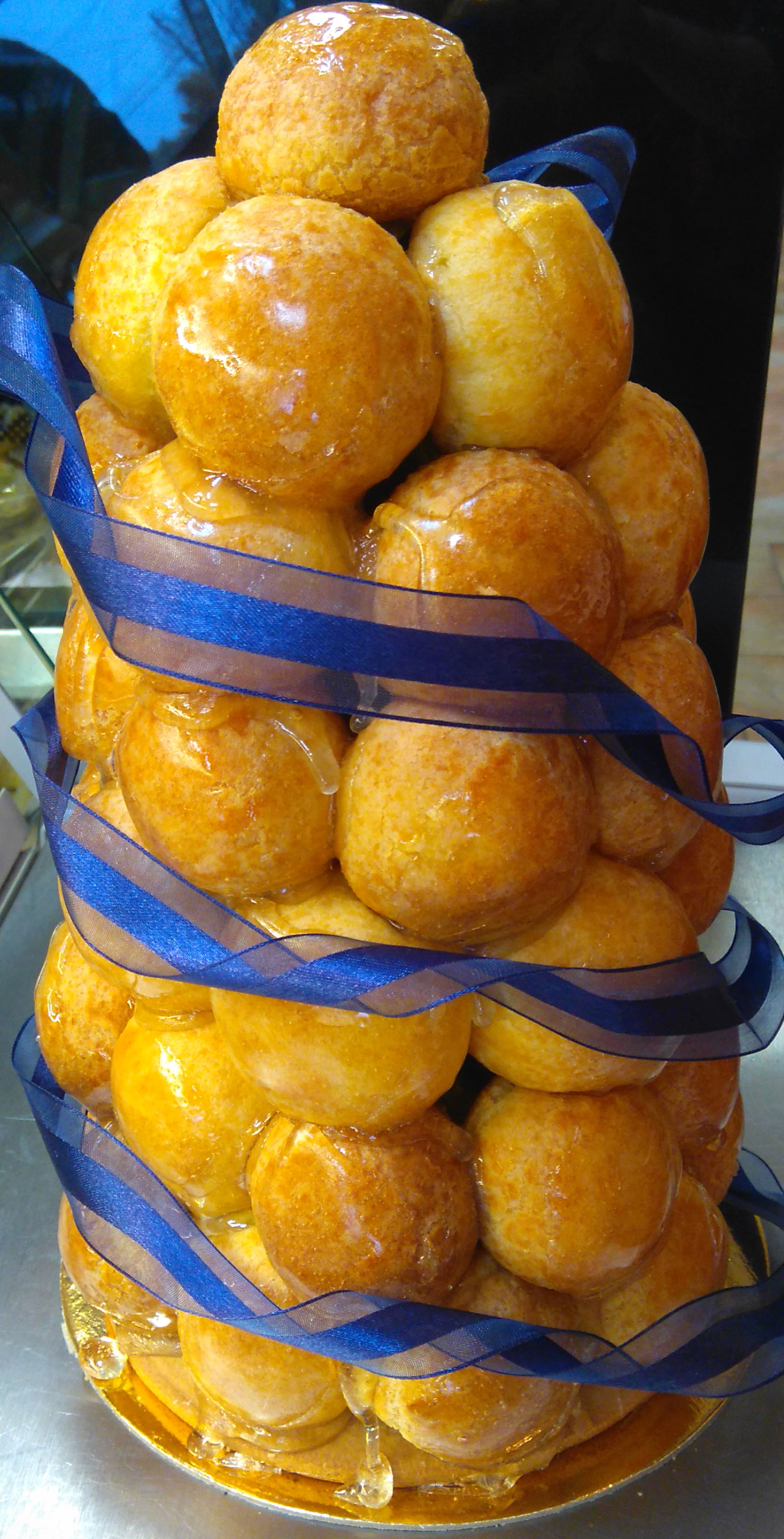 Croquembouche